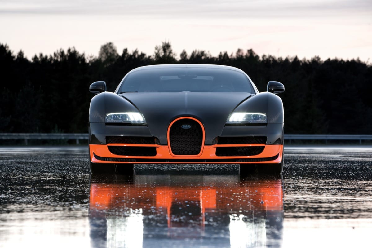 10عکس باکیفیت از ماشین بوگاتی ویرون Bugatti Veyron برای چاپ روی انواع پرده