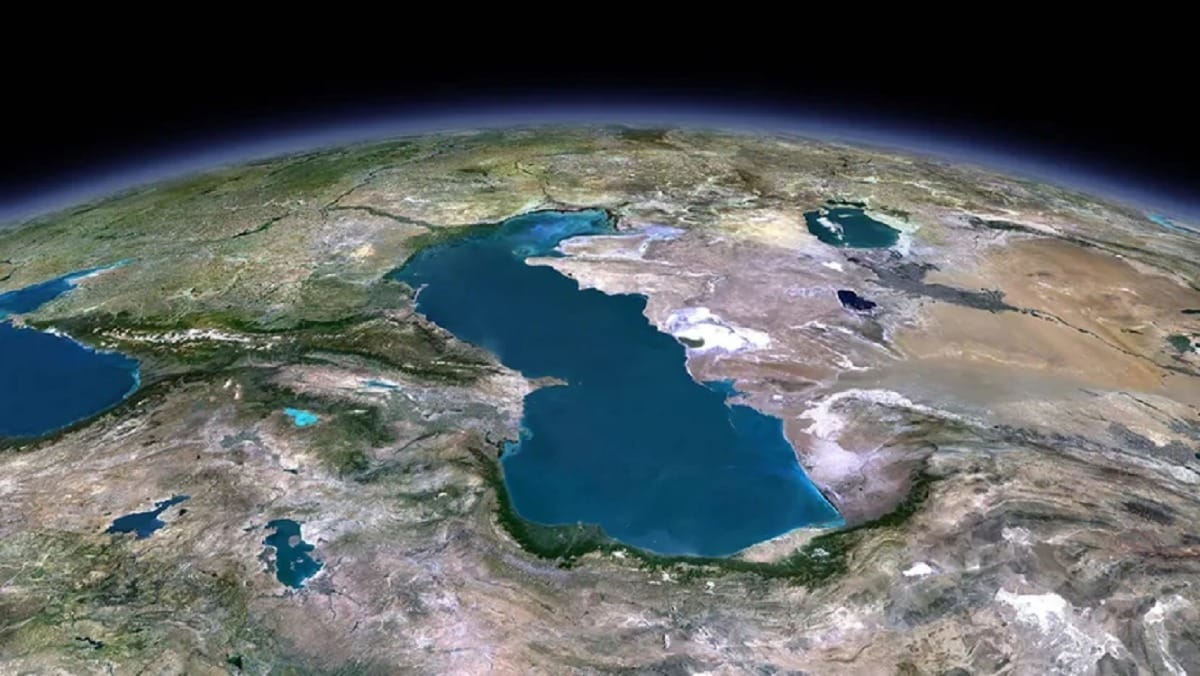 10عکس باکیفیت از دریای خزر Caspian Sea برای چاپ روی انواع پرده