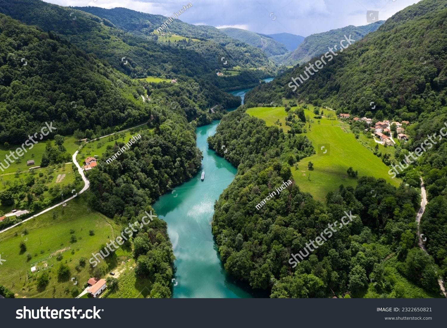 رودخانه River - کد 2322650821