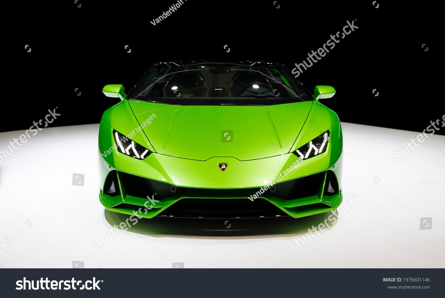 لامبورگینی Lamborghini - کد 1976601146