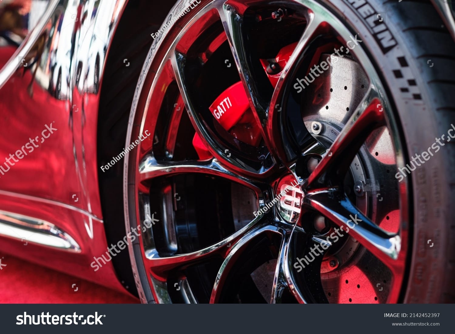 ماشین بوگاتی ویرون Bugatti Veyron - کد 2142452397