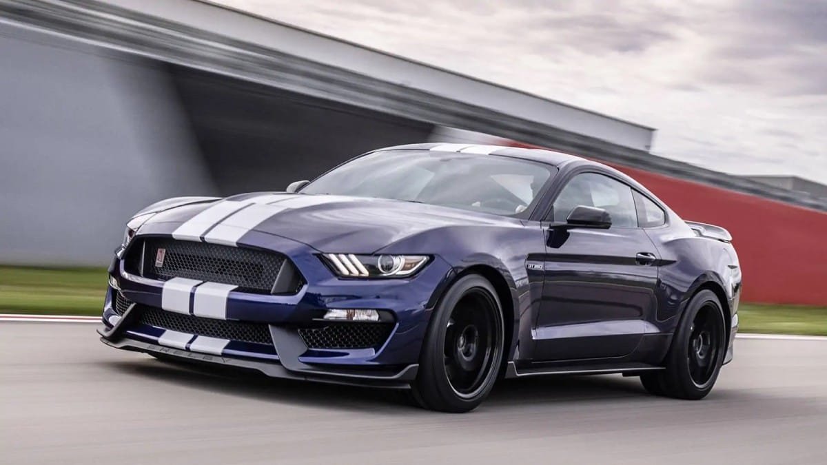10عکس فورد موستانگ Ford Mustang برای چاپ روی انواع پرده