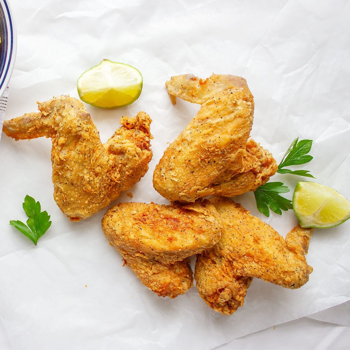 عکس بال سوخاری Fried Chicken Wings باکیفیت چاپ مخصوص رستوران ها!