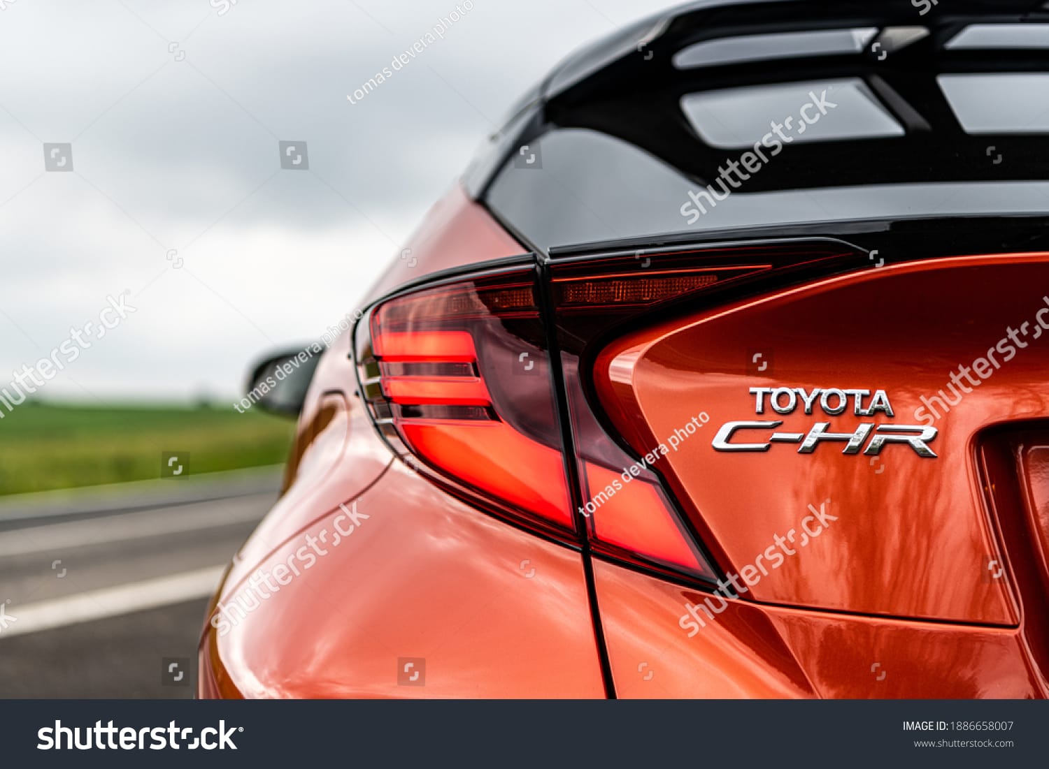 تویوتا Toyota CHR - کد 1886658007