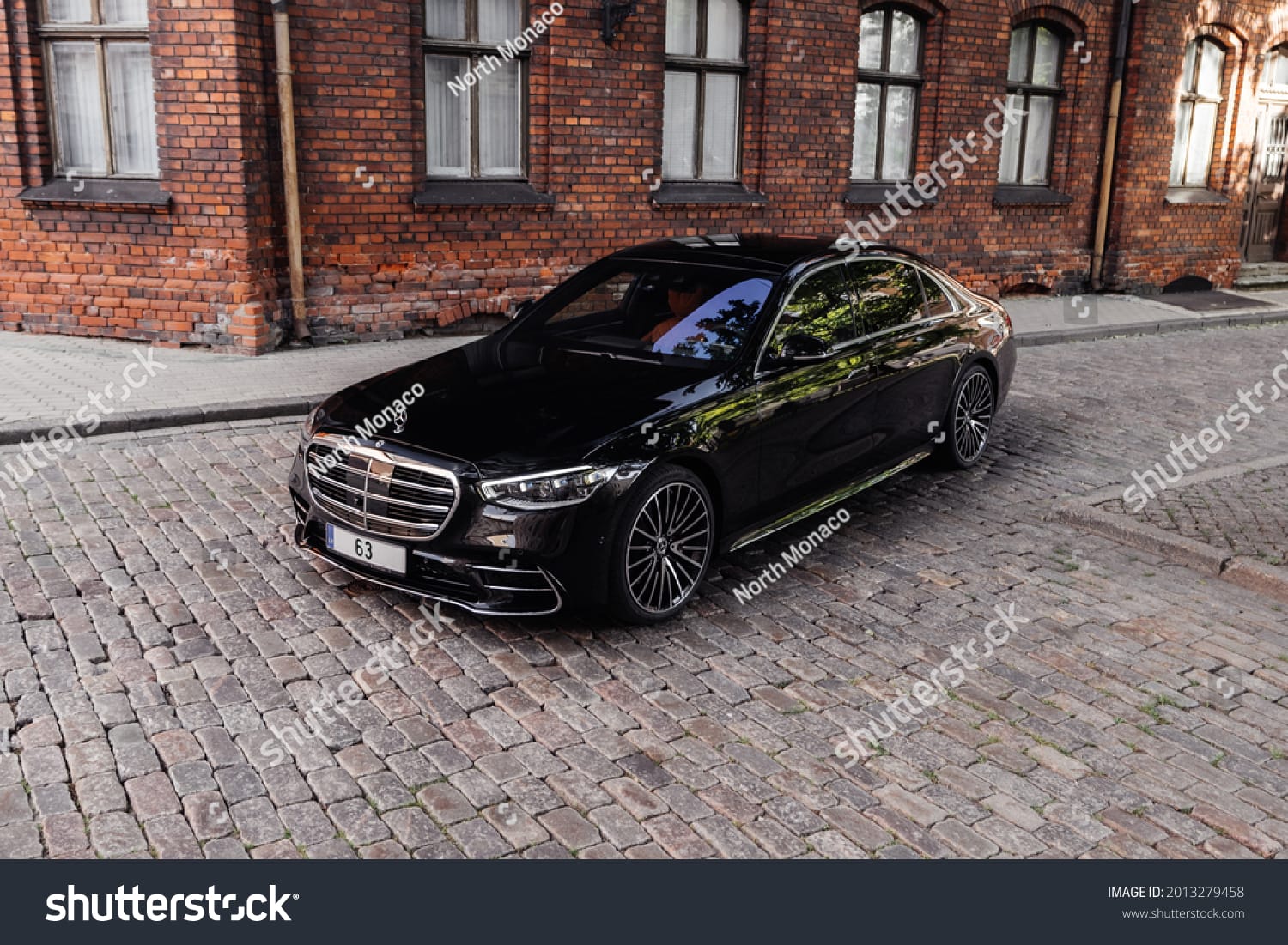 مرسدس بنز Mercedes Benz S500 - کد 2013279458